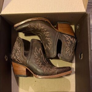 Ariat Dark Brown Embroidered Heeled Boots